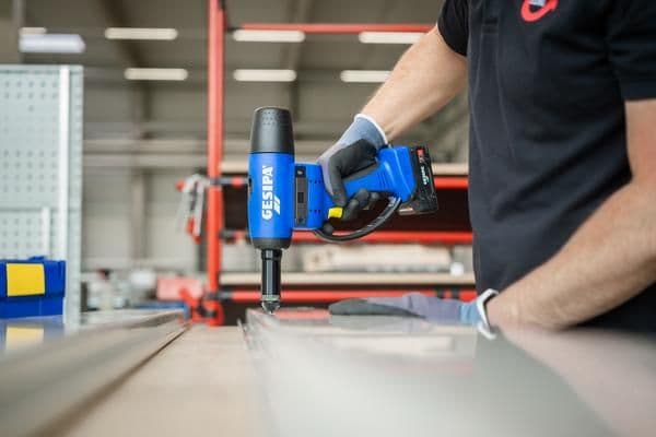 FireBird Pro CAS mit 1 Li-Ion Akku 18V - 2,0 Ah / Ladegerät in L-Boxx 5