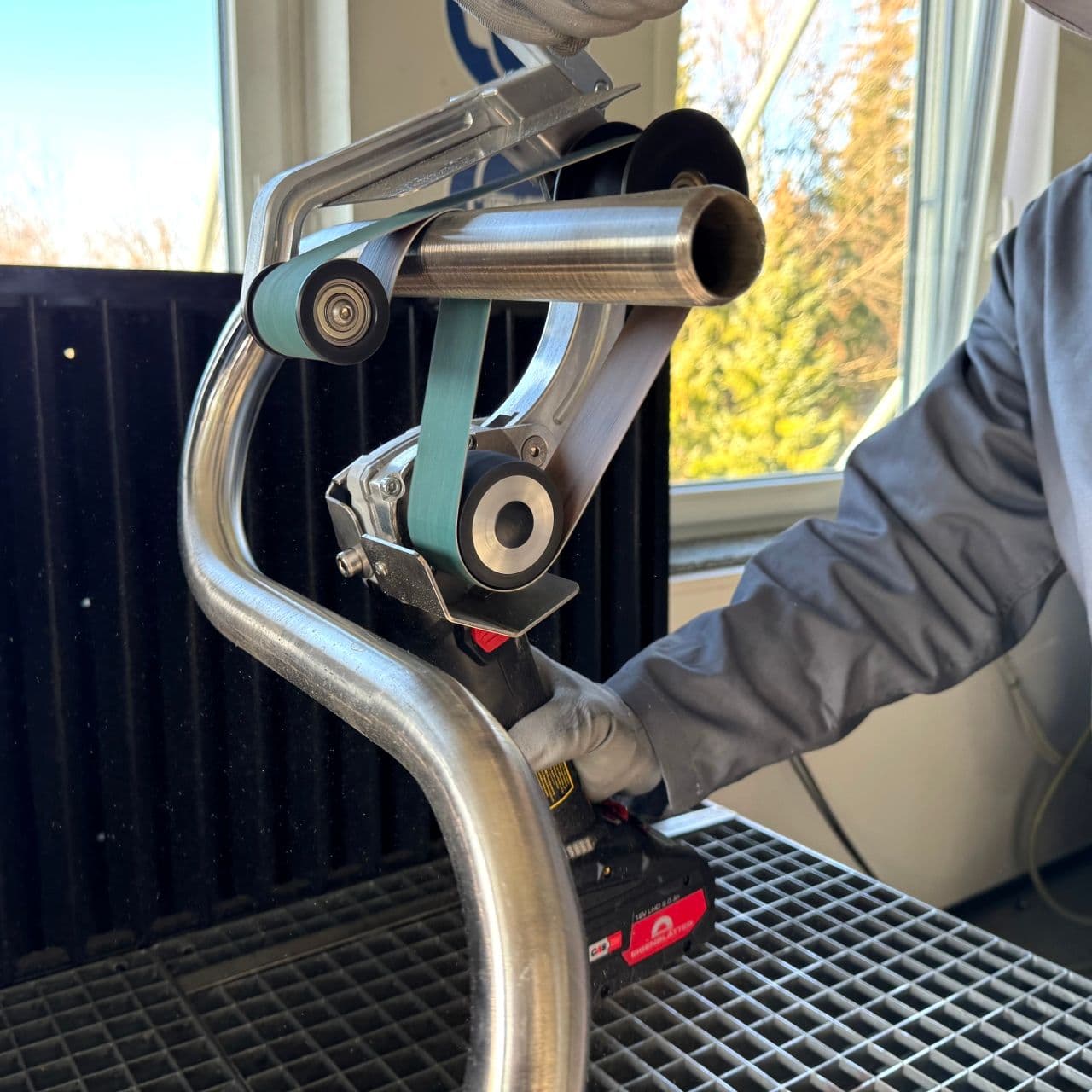 TOPRAIL AKKU BRUSHLESS Grundset im Koffer inkl. Ladegerät und 2 Akkus 5
