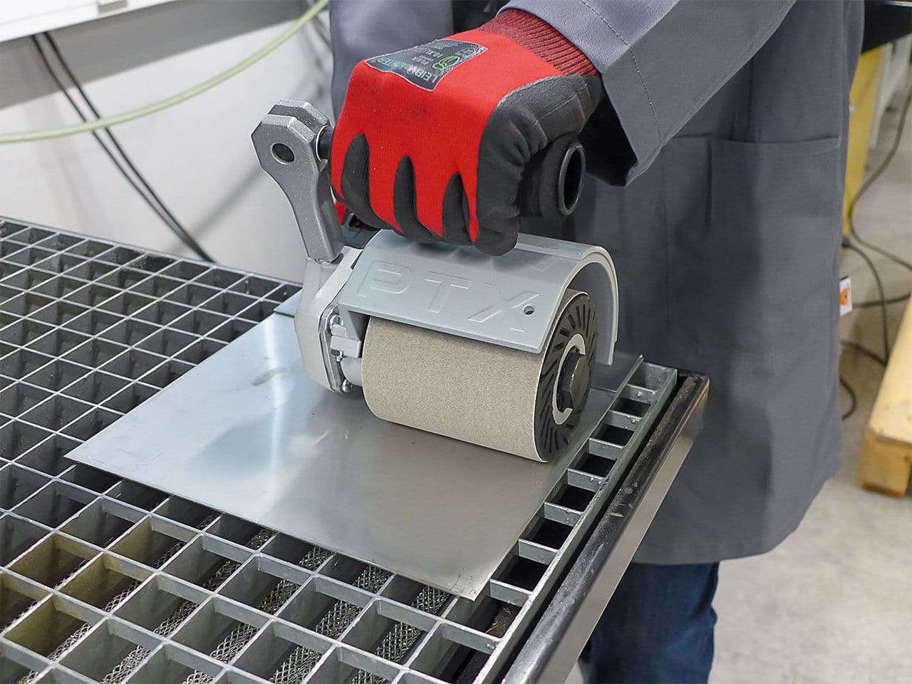 POLY-PTX AKKU BRUSHLESS Grundset im Koffer inkl. Ladegerät und 2 Akkus 5