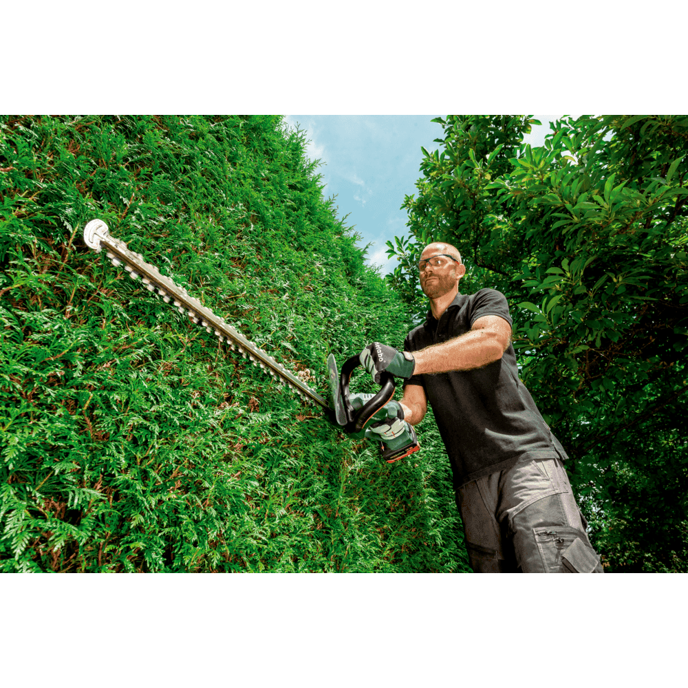 AHS 18-55 V (600463850) Cordless hedge trimmer 3