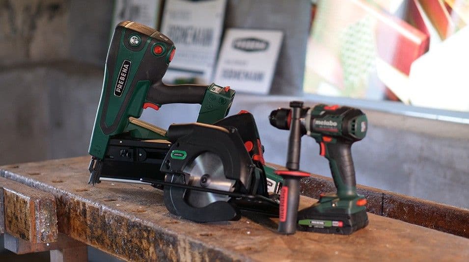 HOLZBAU-SET-PR-E - (EINZELSCHUSS) Setinhalt: PKT-8-PR100-E Hybridnagler, Akku-Handkreissäge und Akku 4