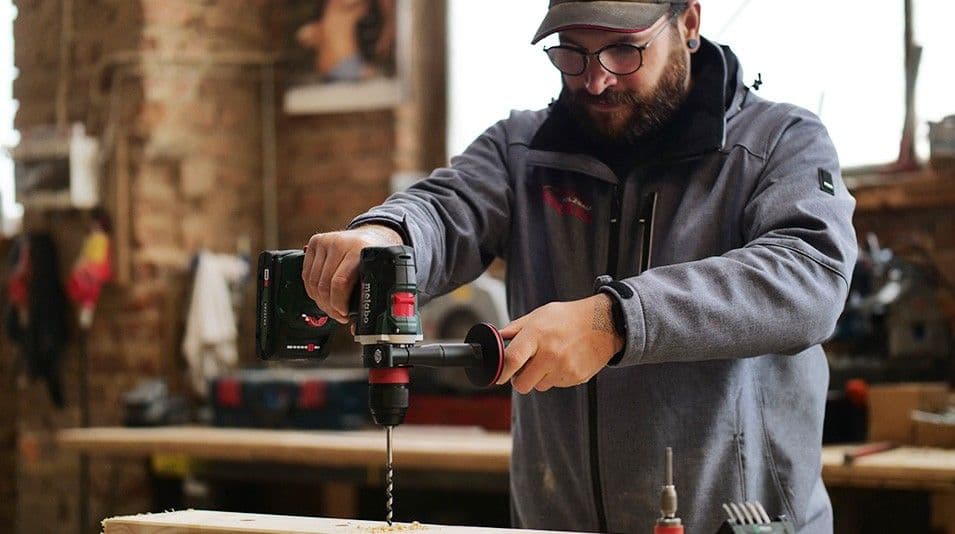 HOLZBAU-SET-PR-E - (EINZELSCHUSS) Setinhalt: PKT-8-PR100-E Hybridnagler, Akku-Handkreissäge und Akku 7